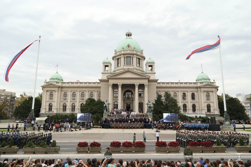 Promovisani najmlađi oficiri Vojske Srbije.jpg